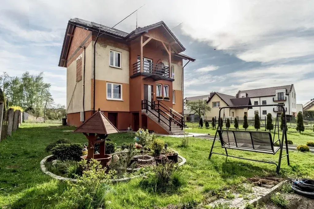 Wolnostojący| 260 m²|Kraków Sidzina | Nowy dach – zdjęcie 1 - Wolnostojący| 260 m²|Kraków Sidzina | Nowy dach (zdjęcie 1 z 5)