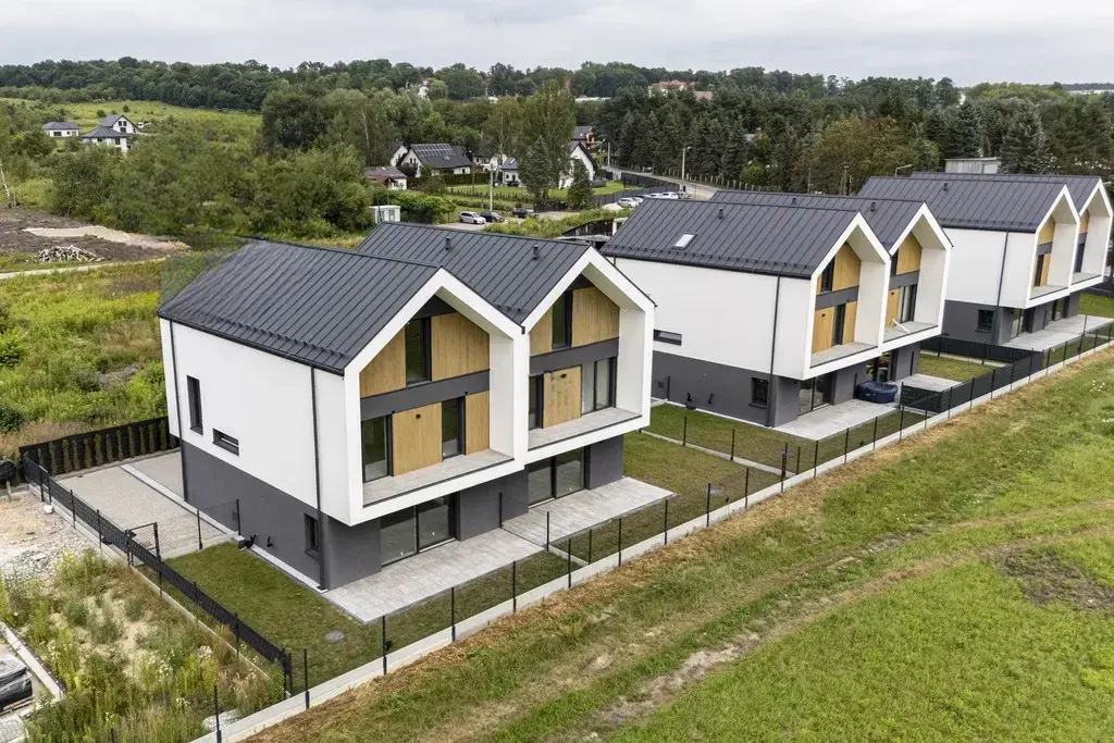 Nowoczesny bliźniak 170m2 | Garaż | Rekuperacja – zdjęcie 1 - Nowoczesny bliźniak 170m2 | Garaż | Rekuperacja (zdjęcie 1 z 5)