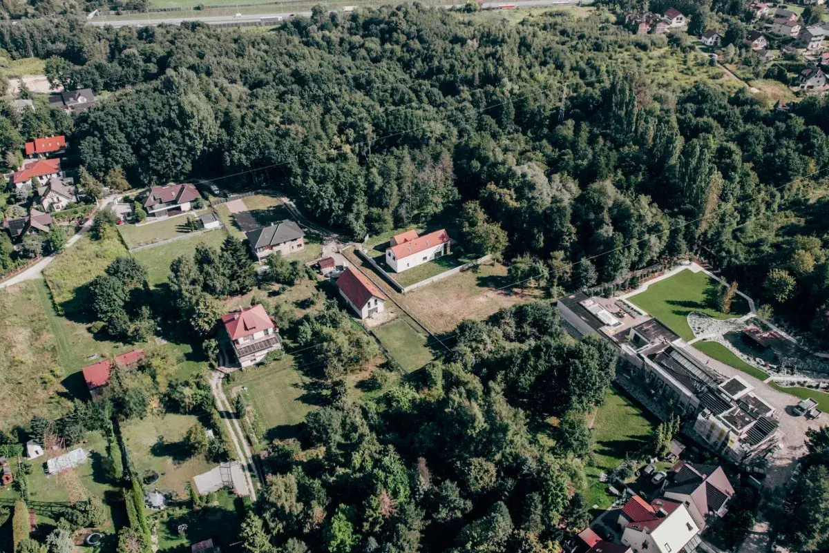 Wyjątkowa działka z lasem w Swoszowicach – zdjęcie 1 - Wyjątkowa działka z lasem w Swoszowicach (zdjęcie 1 z 5)