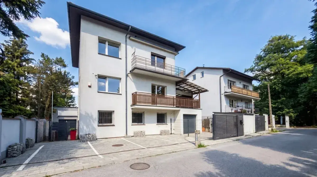 Dom 302 m² z lokalem usługowym 86 m² - Kliny – zdjęcie 1 - Dom 302 m² z lokalem usługowym 86 m² - Kliny (zdjęcie 1 z 5)