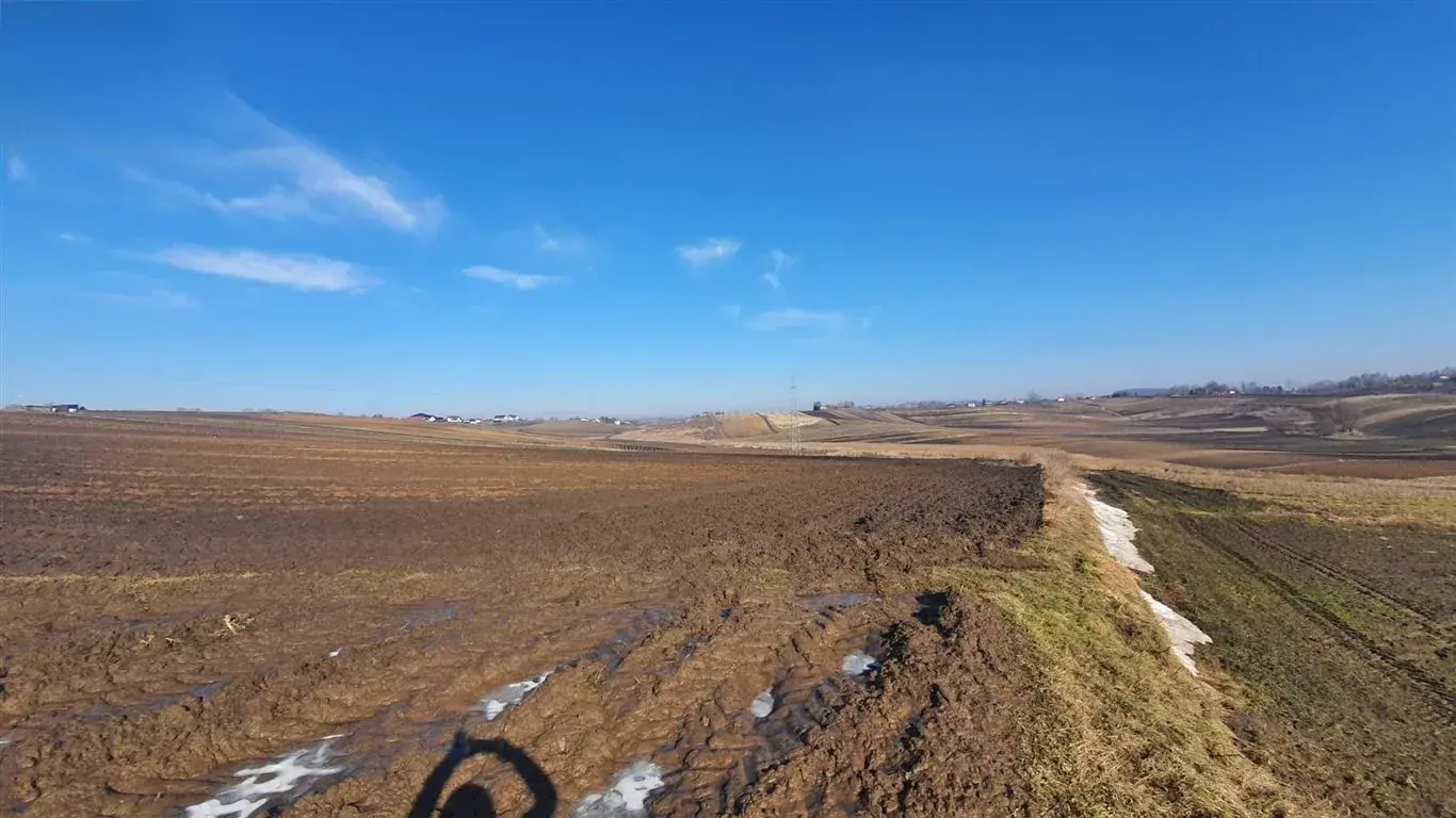 atrakcyjna, duża działka budowlana, Wronin – zdjęcie 1 - atrakcyjna, duża działka budowlana, Wronin (zdjęcie 1 z 4)